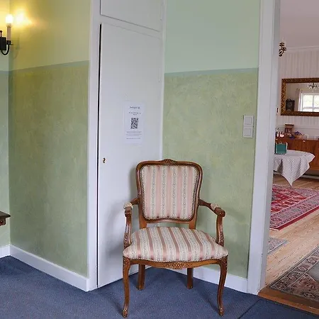 Ten-bedroom Holiday Hvalso With Sea View 04 Feriehus *