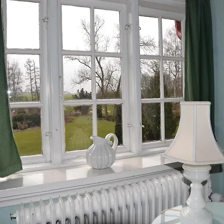 Feriehus Ten-bedroom Holiday Hvalso With Sea View 04 *