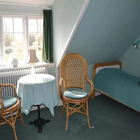 Feriehus Ten-bedroom Holiday Hvalso With Sea View 04