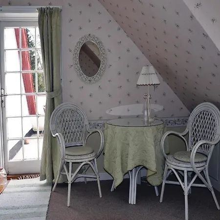 Ten-bedroom Holiday Hvalso With Sea View 04 *